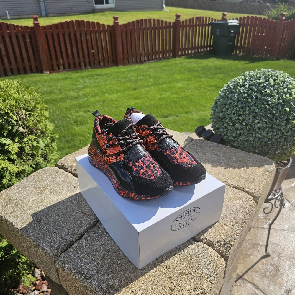 Steve Madden Black and Red Athletic Shoes